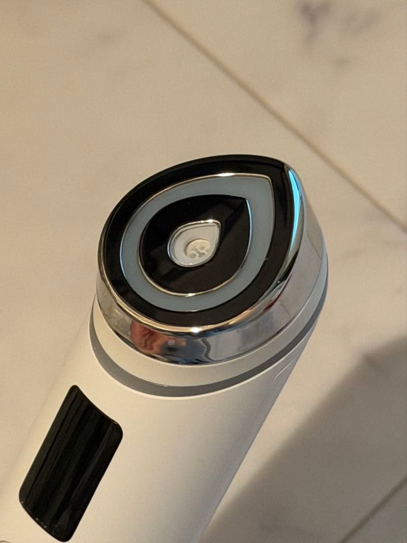 メディキューブ　ハローキティ　美顔器