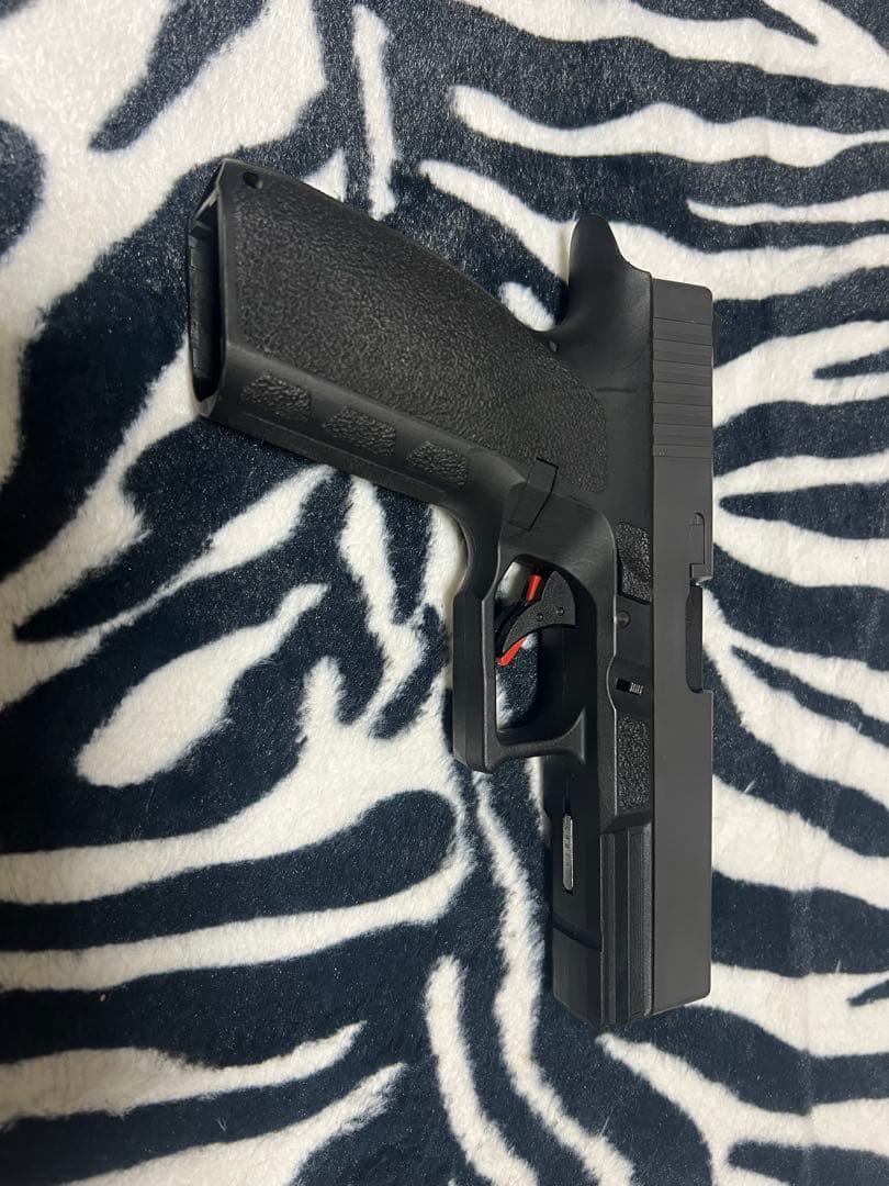 Carbon8カーボネイトストライカー9 CO2ブローバック マガジン3本セット