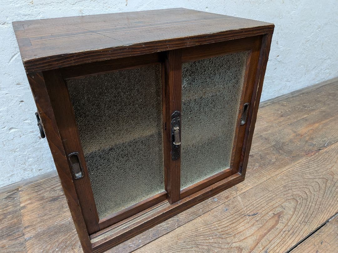 1111 アンティーク　ダイヤガラスのキャビネット　飾り棚　ケース　古家具レトロ