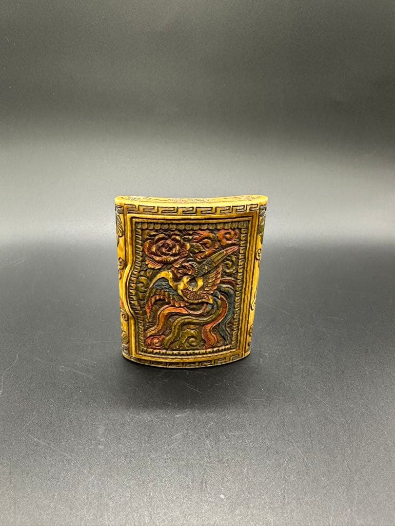 タバコケース　名刺入れ　彫刻　天然材質　骨董古美術