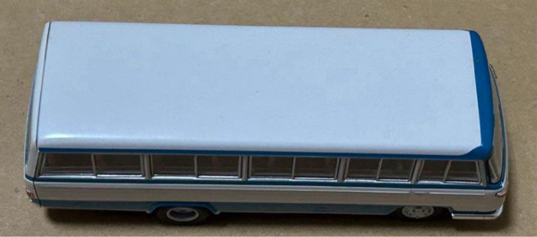 トミカリミテッドヴィンテージネオ ニッサン シビリアン