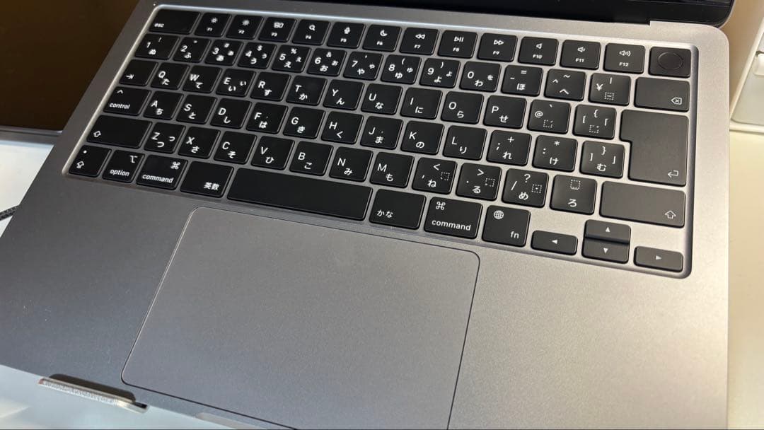 Apple Macbook Air M2 256/8GB 箱有