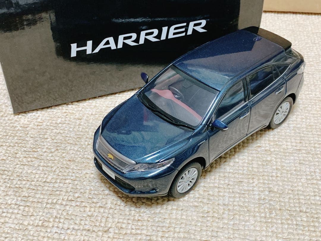 トヨタ 60系前期　ハリアー カラーサンプルミニカー　ダークスチールマイカ