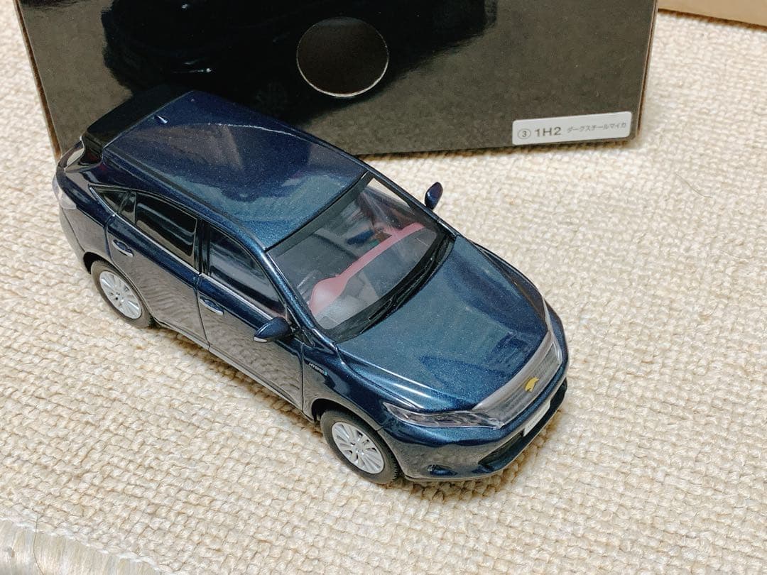 トヨタ 60系前期　ハリアー カラーサンプルミニカー　ダークスチールマイカ