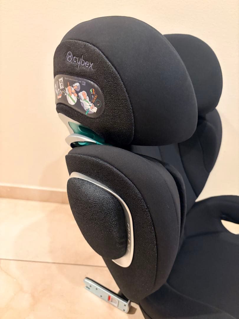 Cybex ジュニアシート SOLUTION Z I-FIXブラック