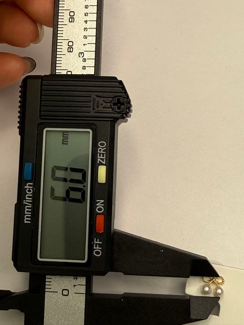 K18 リボン型ベビーアコヤパール付きピアス