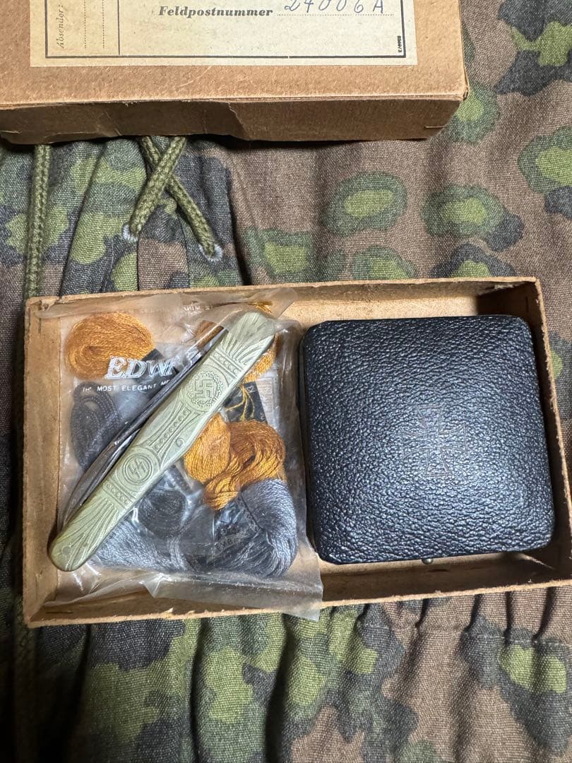 希少！当時物　ドイツ軍　折りたたみポケットナイフ、手帳、ソーイングセット