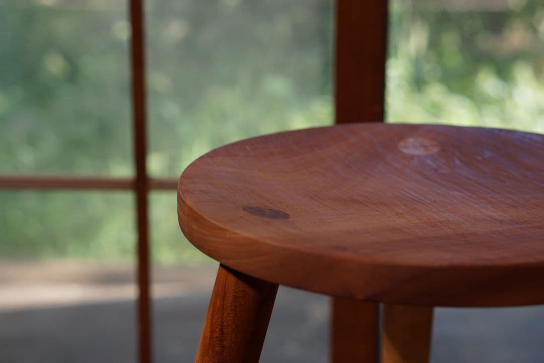 〜お部屋に置くだけで、なぜかほっとする〜 桜のスツール