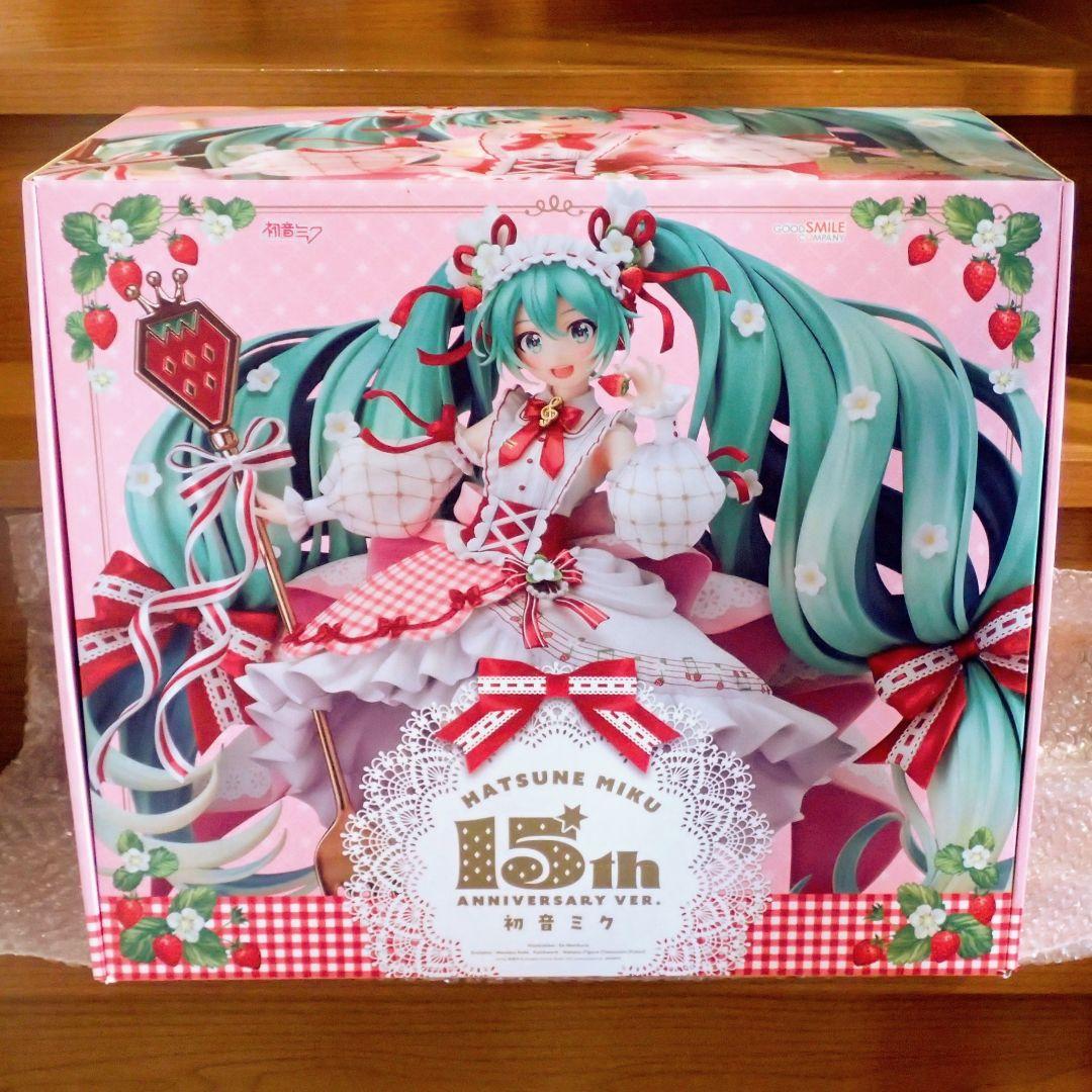 初音ミク 15th Anniversary ver. 1/7スケール フィギュア
