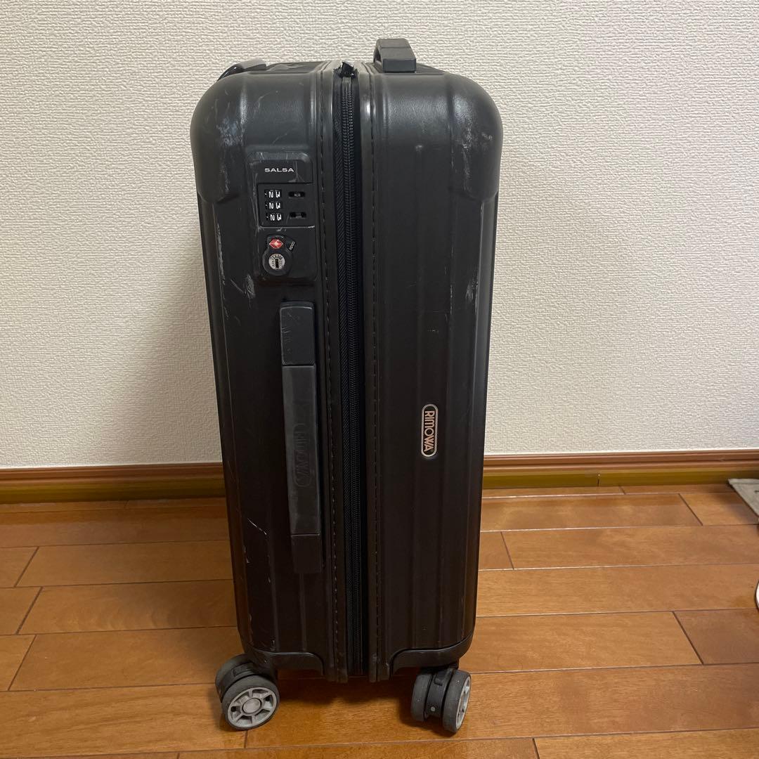 中型 ブラック キャリーケース TSAロック　RIMOWA 破損あり
