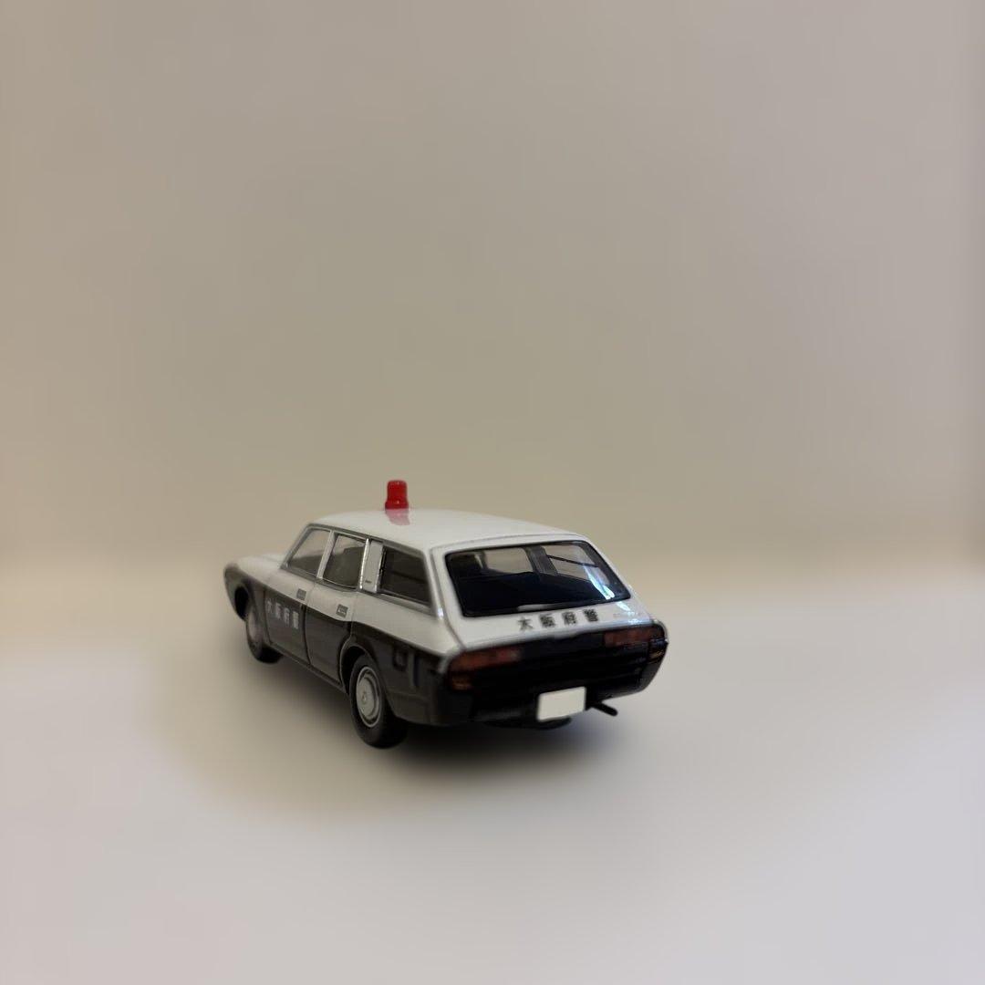 トミカリミテッドネオ　トヨタ　クラウンバン　大阪府警 パトロールカー