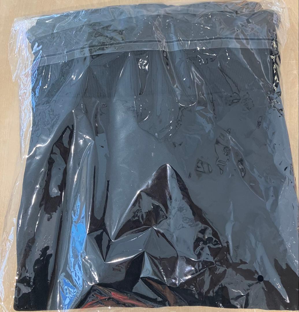 【新品】ビリーアイリッシュ　パーカー　Lサイズ