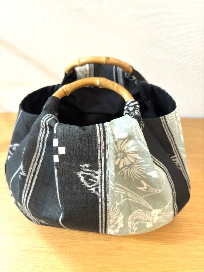 和装バック着物バック琉球柄　蝶と鯉みんさー柄（黒グレー）　入学卒業結婚七五三振袖