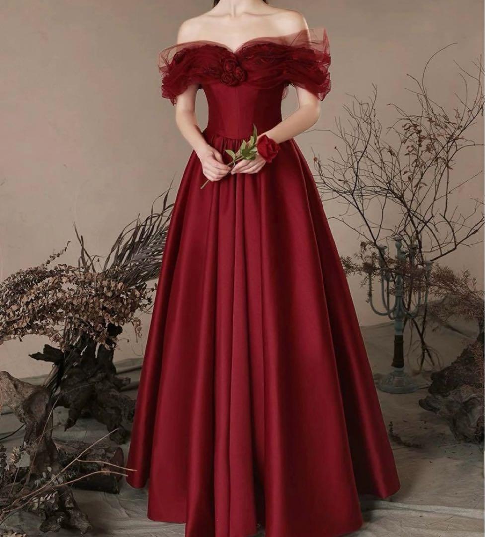 バラのデザインが可愛くて美しい オフショル イブニングドレス