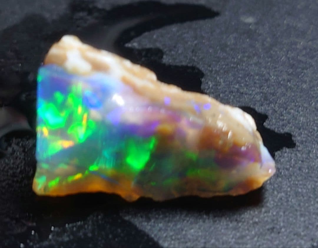 チョーク　エチオピアオパール　ウェロ産　鉱物標本　原石