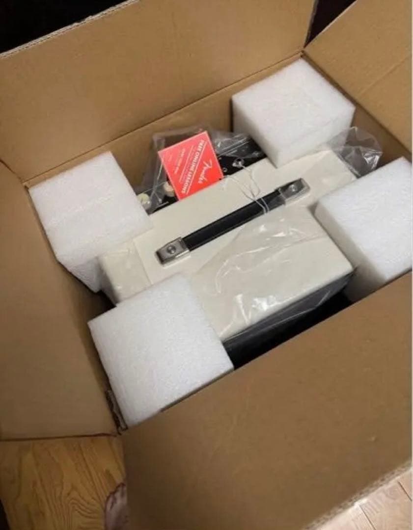 おまけ付 限定カラー Fender RUMBLE 25 IVORY ベースアンプ