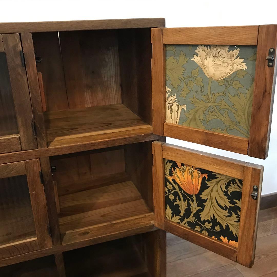 【カエル】レトロ木製キャビネット ウィリアムモリス柄　扉付き