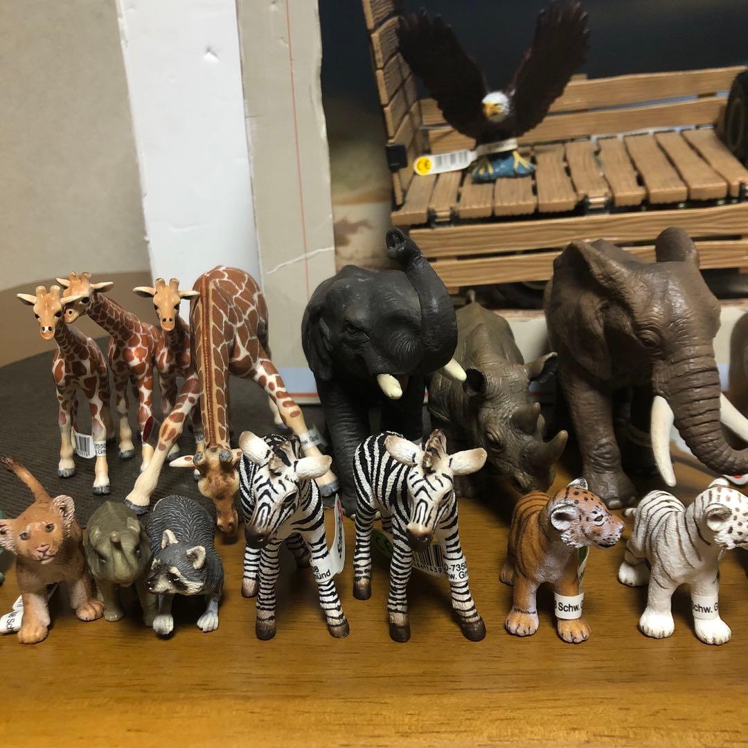 シュライヒ(Schleich) フィギュア　33体+トラック1台セット その他3
