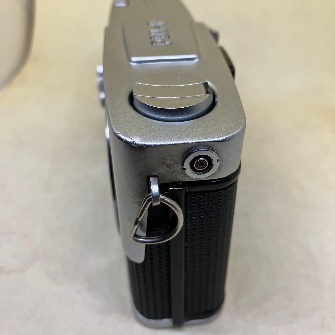 OLYMPUS-PEN F(露出計付)と38mm、100mmの2本セットです。