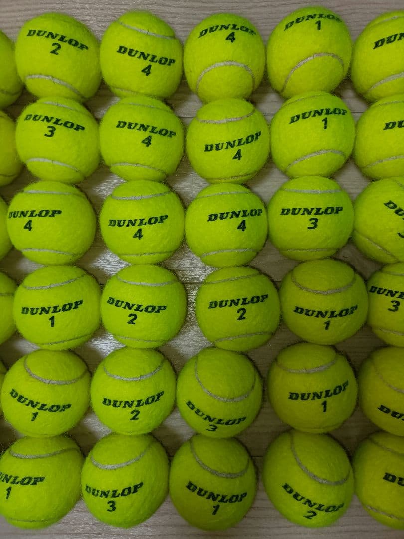 ★値下げ中★超美品！★おすすめ★硬式テニスボール(約60球) DUNLOP AO