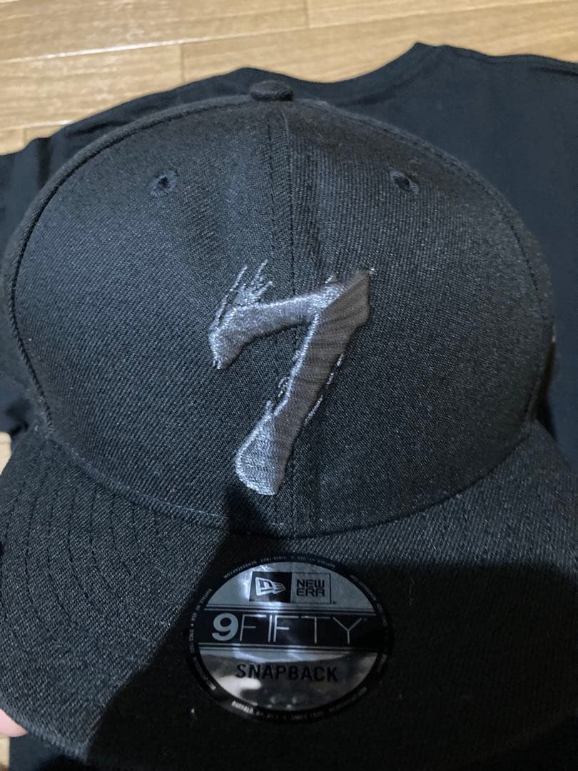 龍が如く7 光と闇の行方　NEW ERAコラボキャップ　サイン入りTシャツセット