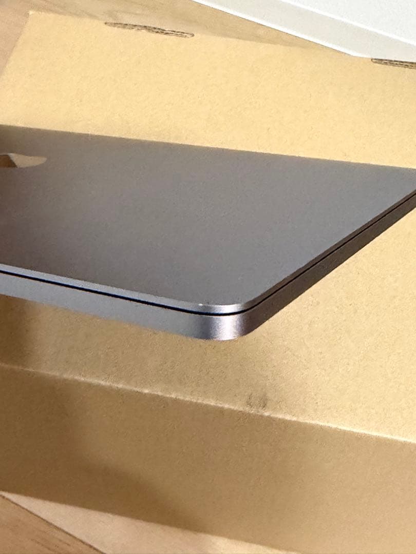 MacBook本体 MacBookPro 2022 M2 16GB SSD256