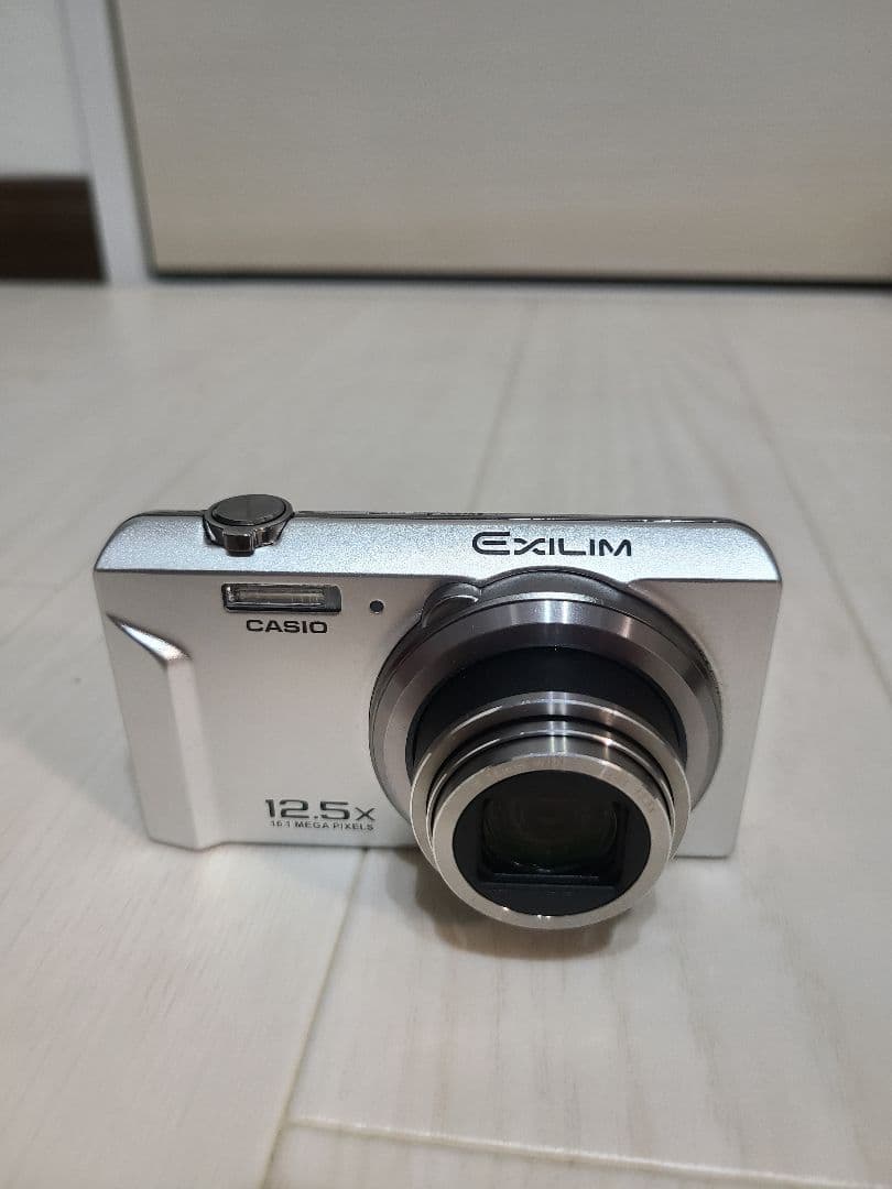 CASIO EXILIM コンパクトデジタルカメラ　ex-zs160