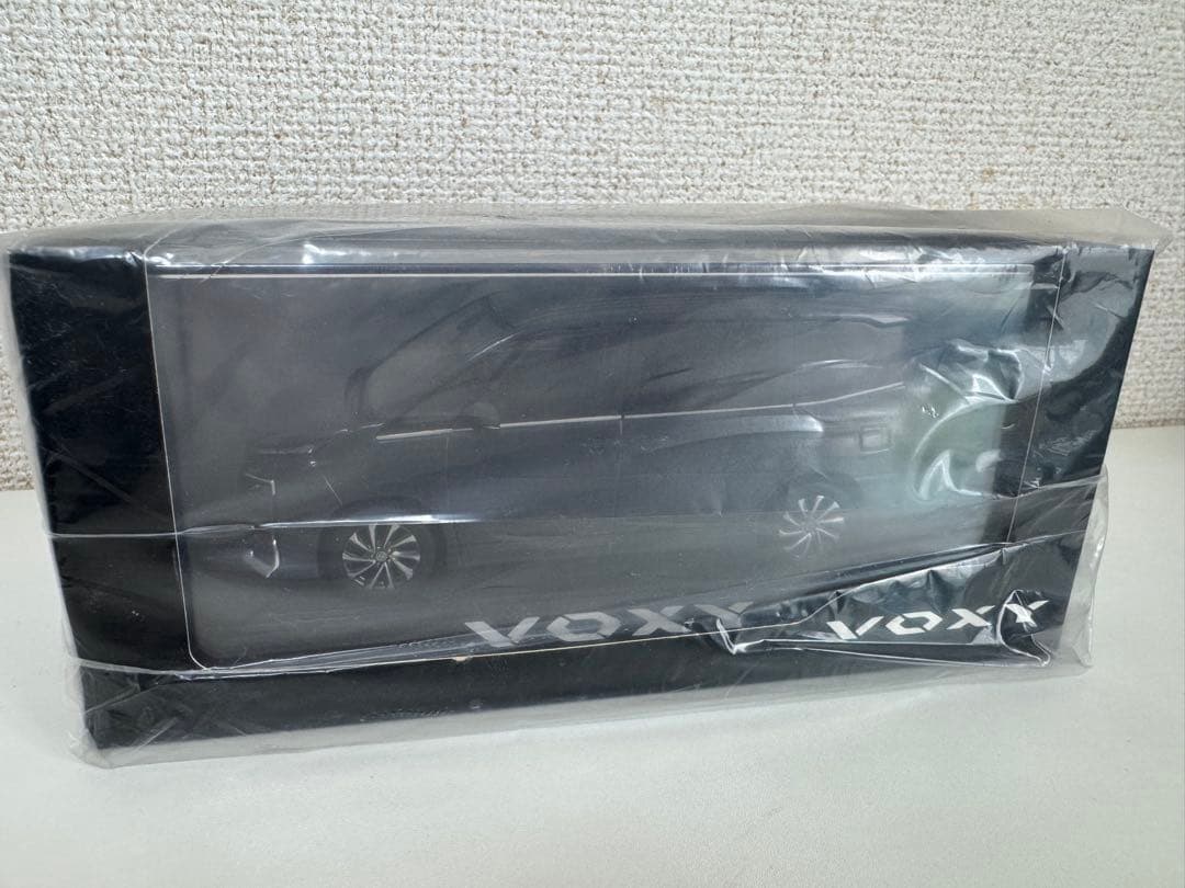 【非売品】ヴォクシー カラーサンプル ミニカー マッシブグレー