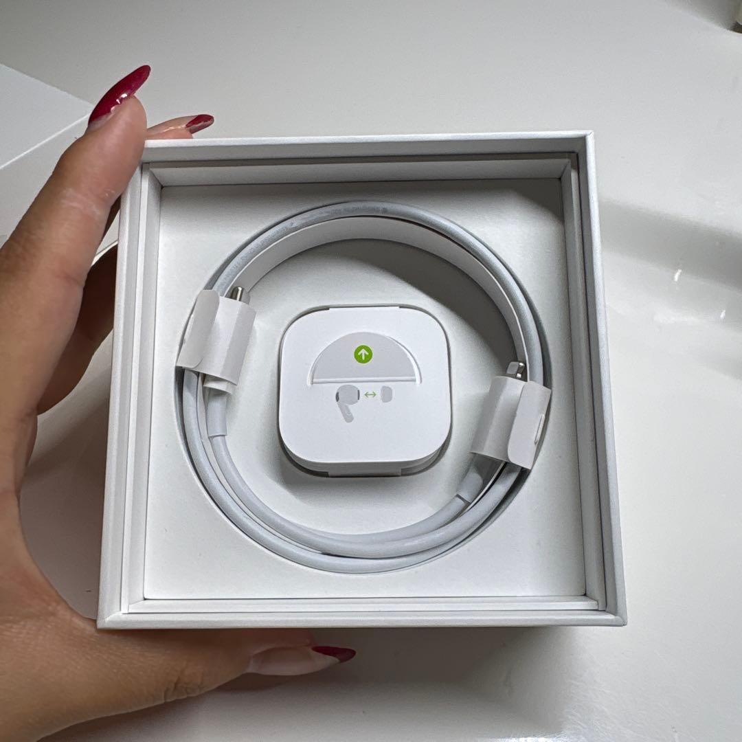 Apple AirPods 本体 充電ケース付き