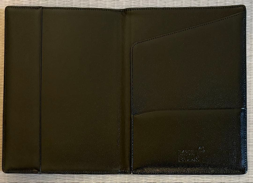 Mont Blanc パスポートケース