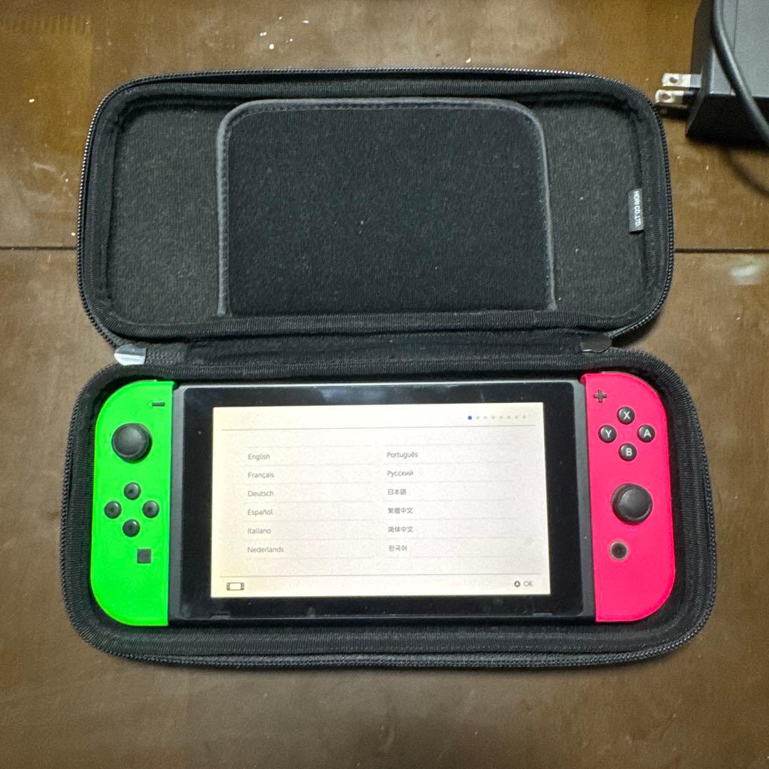 Nintendo Switch 本体 赤・緑　ハードケース付き