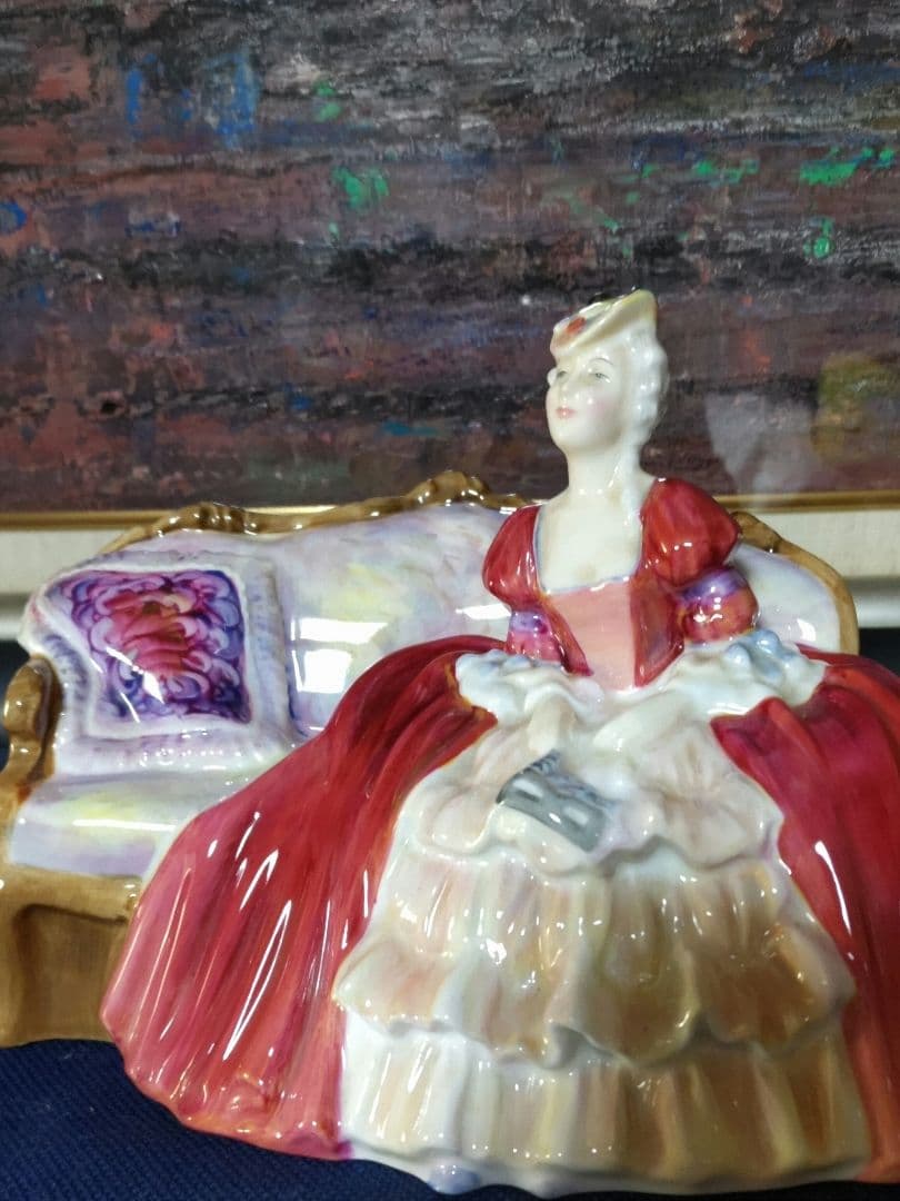 ロイヤルドルトン　貴婦人