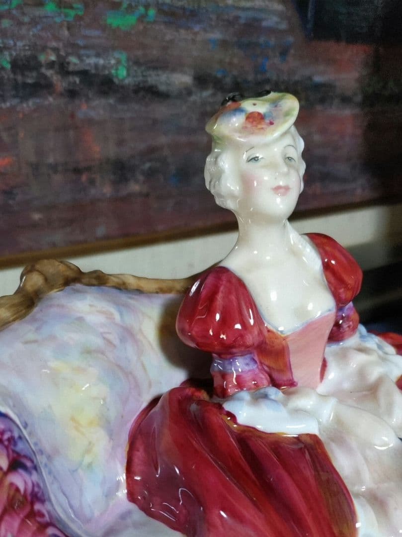 ロイヤルドルトン　貴婦人