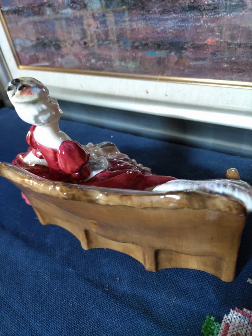 ロイヤルドルトン　貴婦人