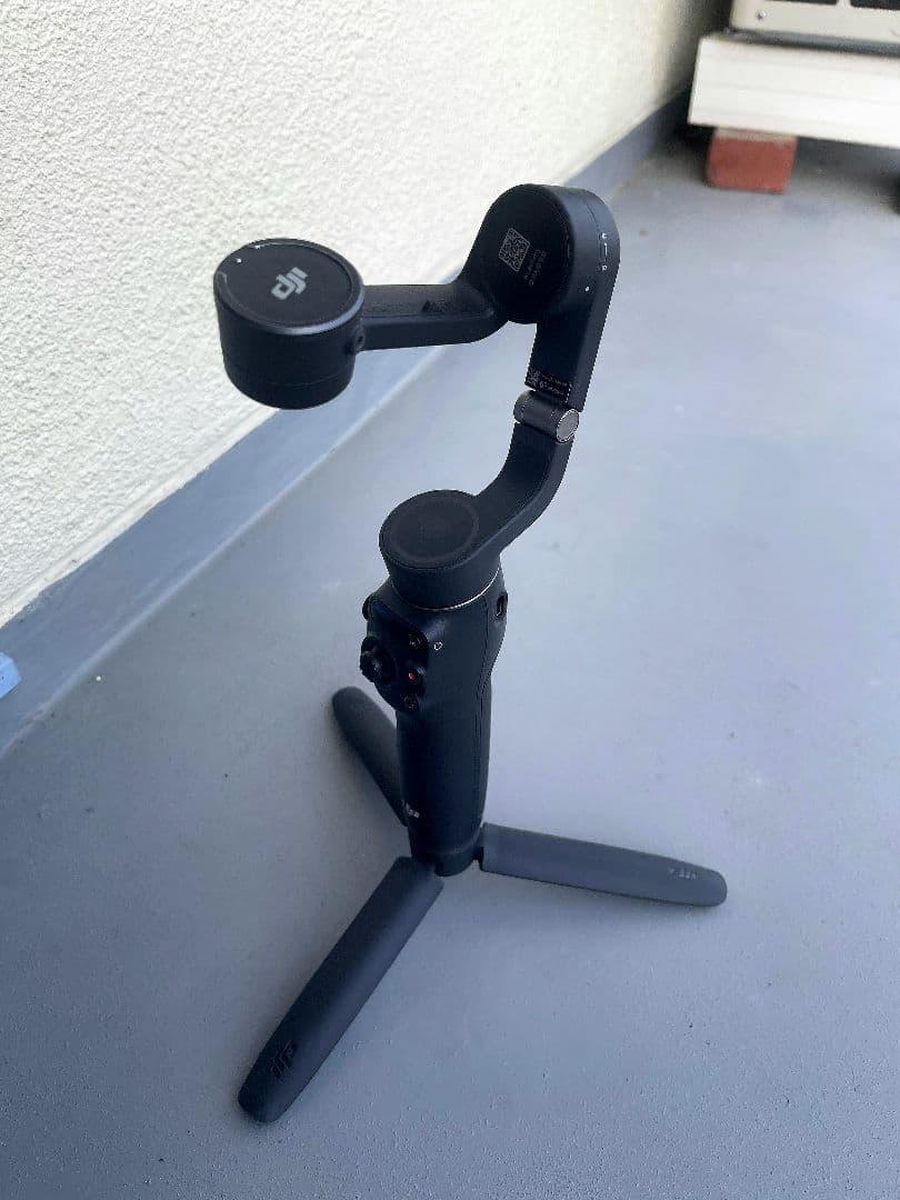 DJI Osmo Mobile 6 スマホスタビライザー