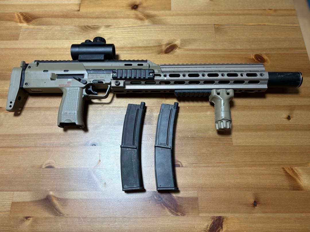 東京マルイ ガスブローバック MP7A1ベース 近未来カスタム