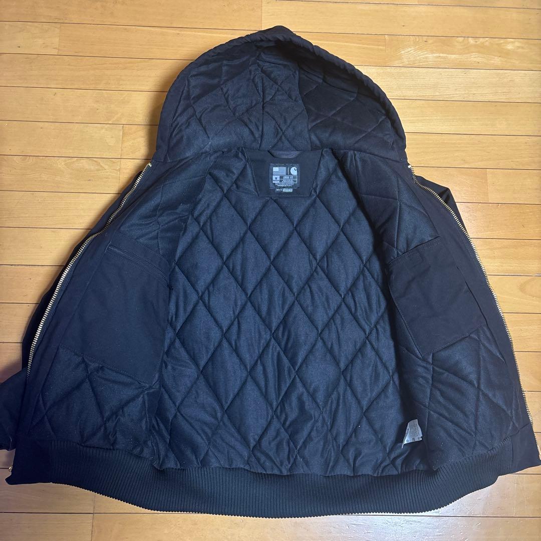 Carhartt カーハート　黒いフード付きジップアップジャケット