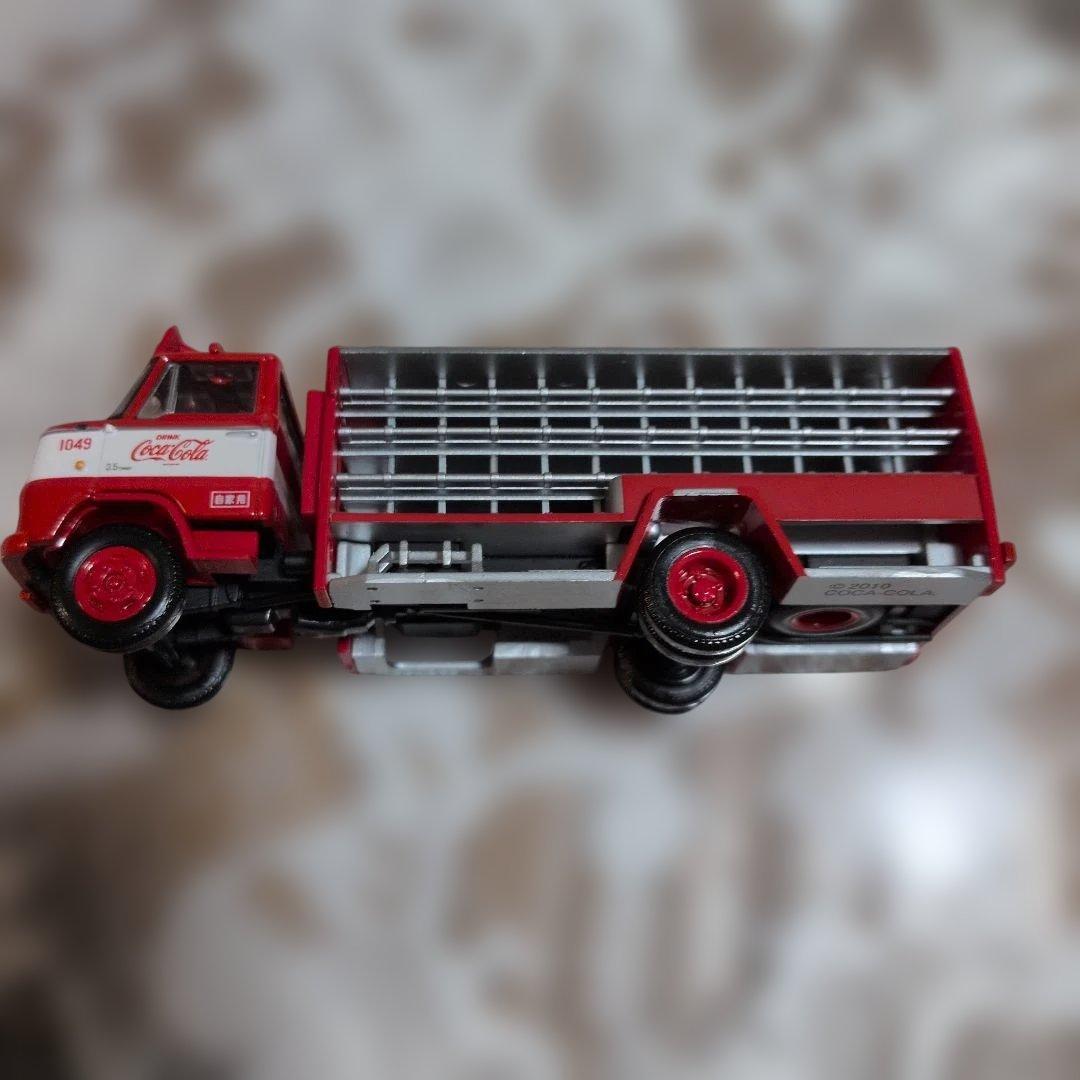 トミカ　リミットヴィンテージ日産 3.5tトラック　ルートカー（コカ・コーラ）