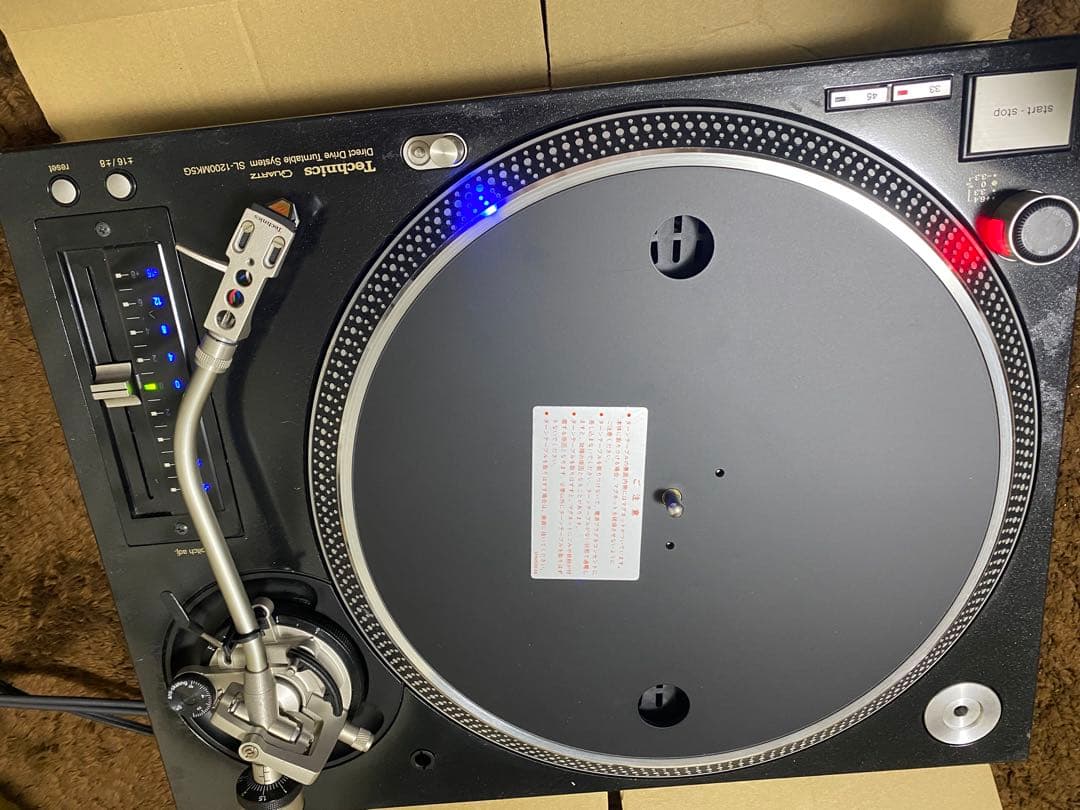 Technics SL-1200 ターンテーブル