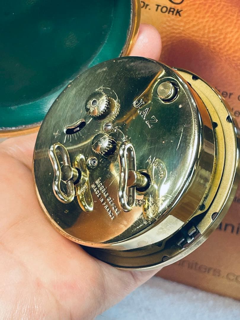 フランス'50 JAZ 本革製 真鍮 目覚時計 220gズッシリ 正確稼働整備品