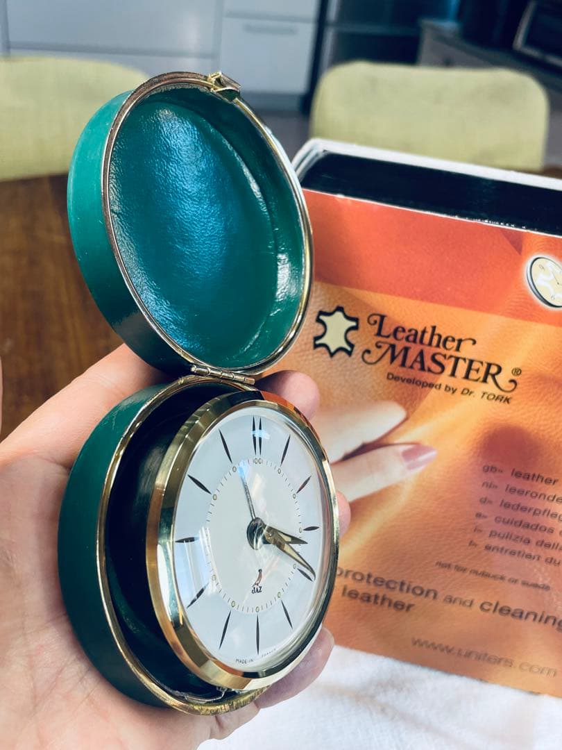 フランス'50 JAZ 本革製 真鍮 目覚時計 220gズッシリ 正確稼働整備品