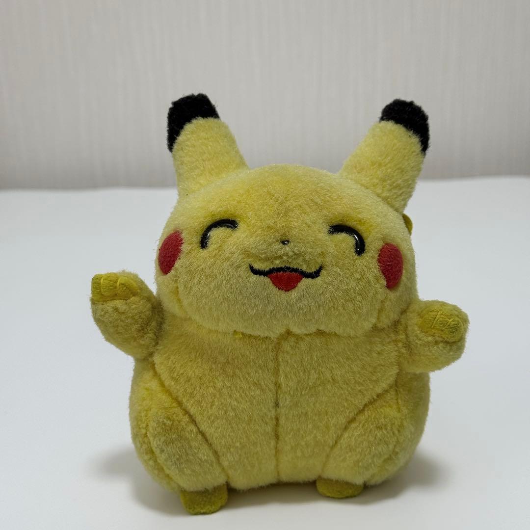 初期ピカチュウ バンザイ ぬいぐるみ