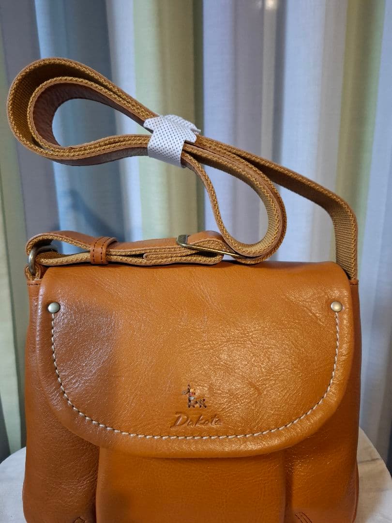 riiharu★未使用★Dakota　ダコタ　牛革　ショルダーバッグ　新作