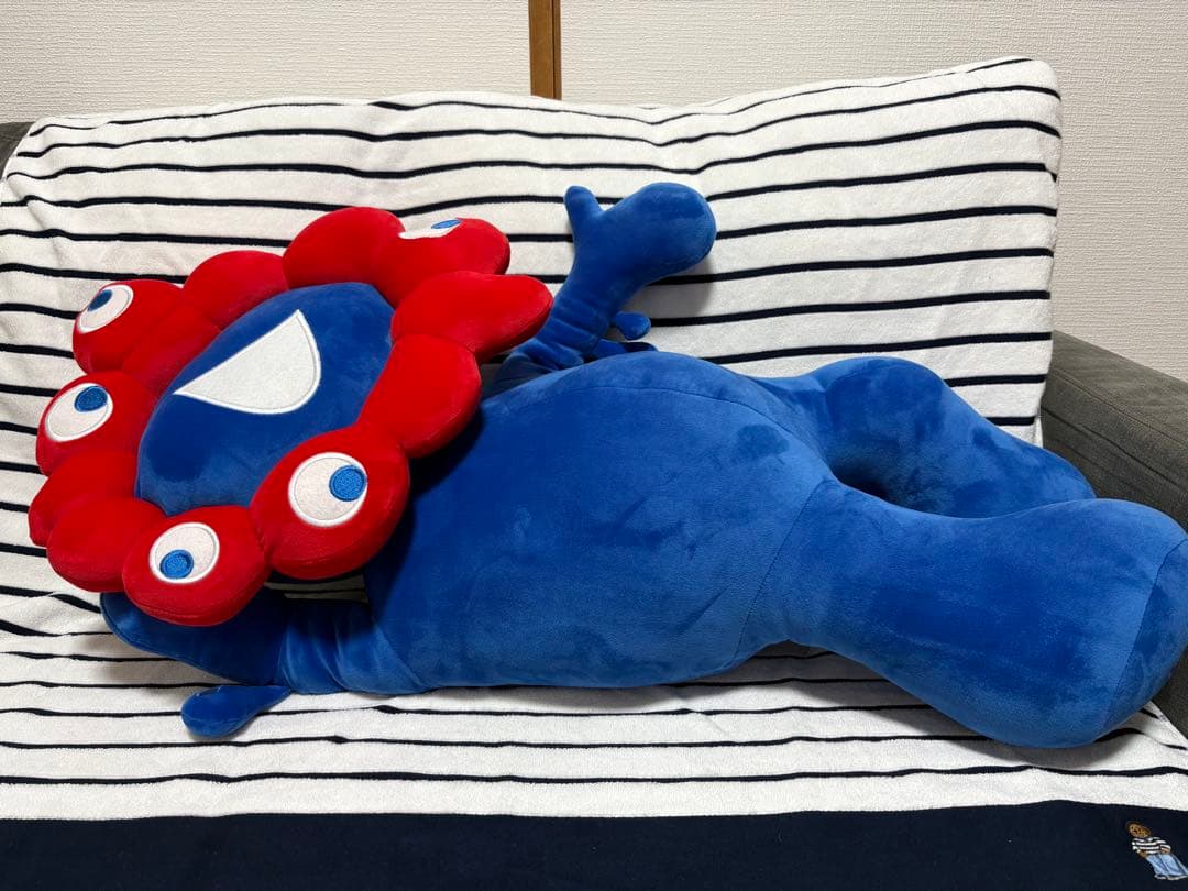 EXPO2025 万博　ミャクミャク　寝そべりぬいぐるみ　80センチ