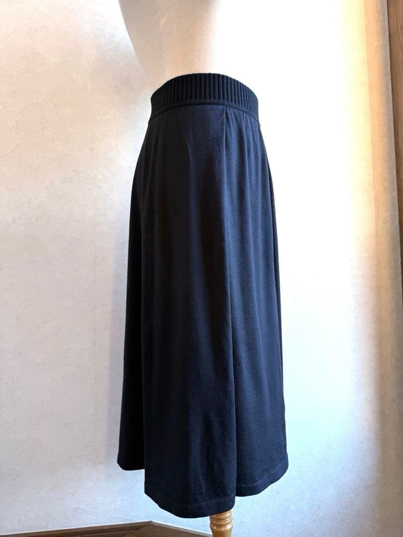 ロロピアーナ定価３８万雑誌＆公式掲載カシミアシルクボックスプリーツフレアスカート