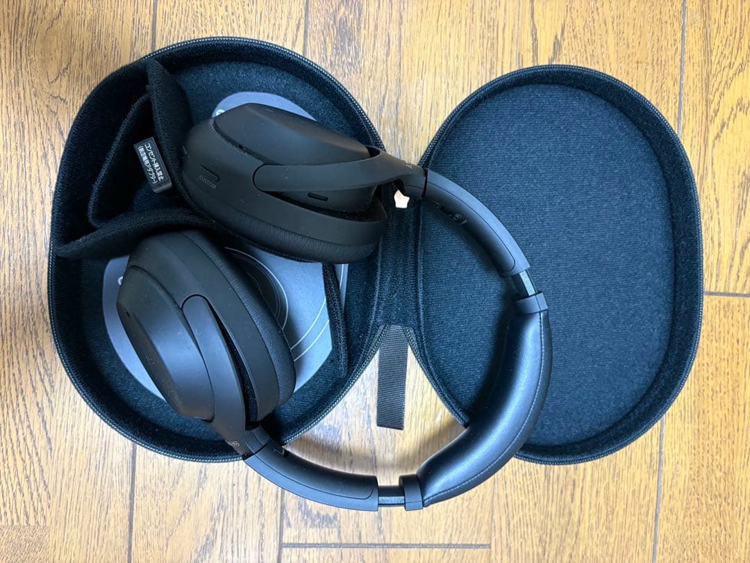 ソニー　ワイヤレスノイズキャンセリングステレオヘッドホン WH-1000XM5