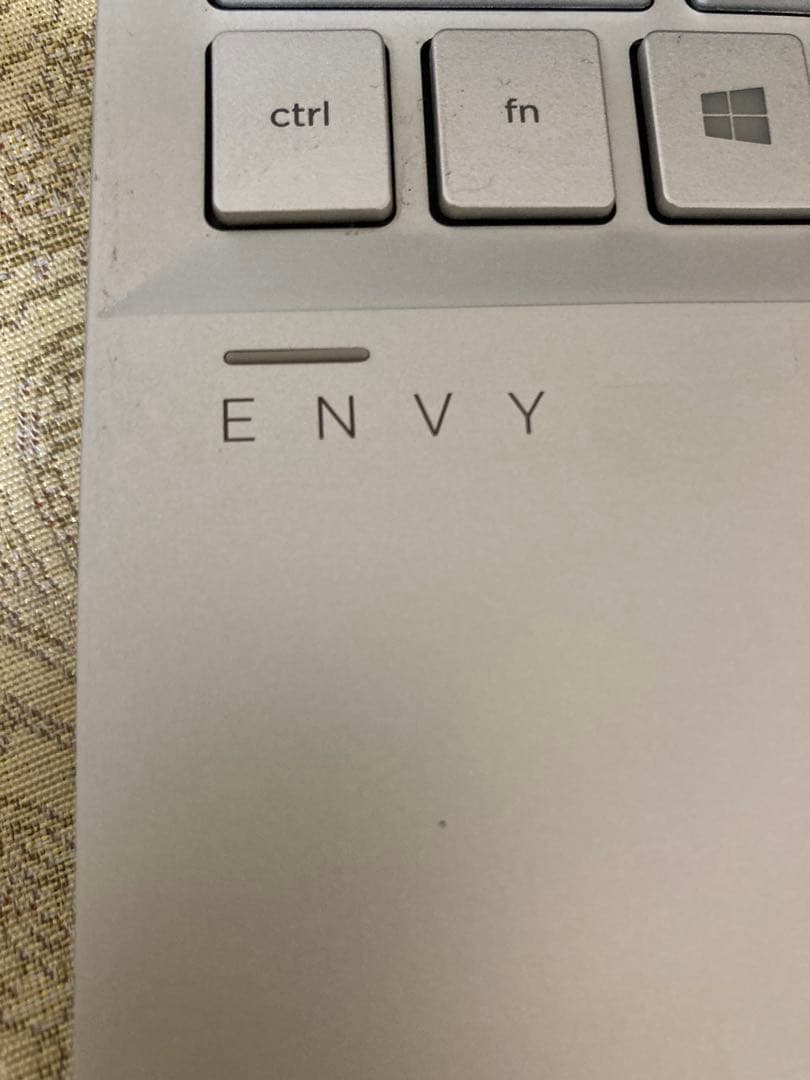 HP ENVYx360 15.6インチ i15-8265uCPU 　8GB