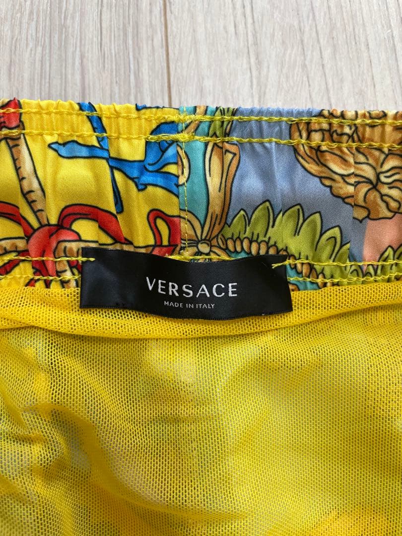 【美品】VERSACE ヴェルサーチェ 総柄 スイムショーツ 水着 S〜M相当