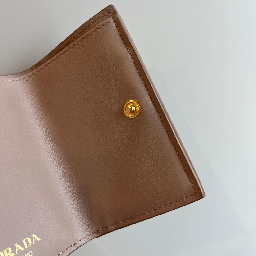 PRADA ミニ財布