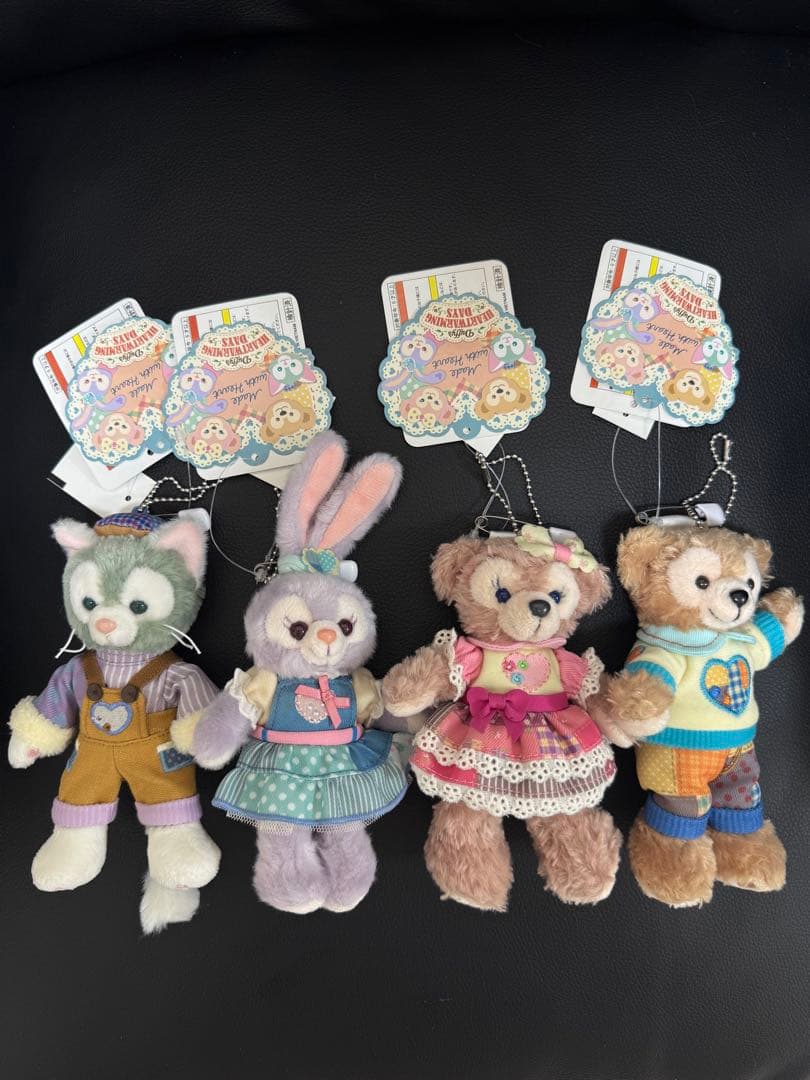 ディズニー ハートウォーミングデイズ　2019 シェリーメイ ぬいぐるみバッジ